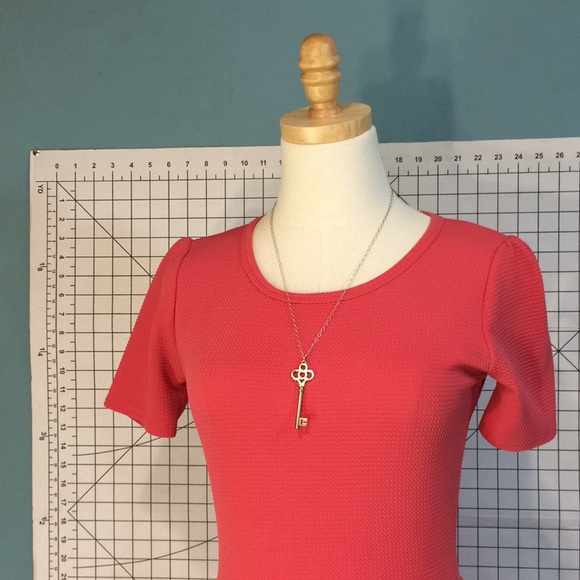 Lularoe Peach Pink Amelia Dress π¦ Solid Color S - Picture 3 of 9